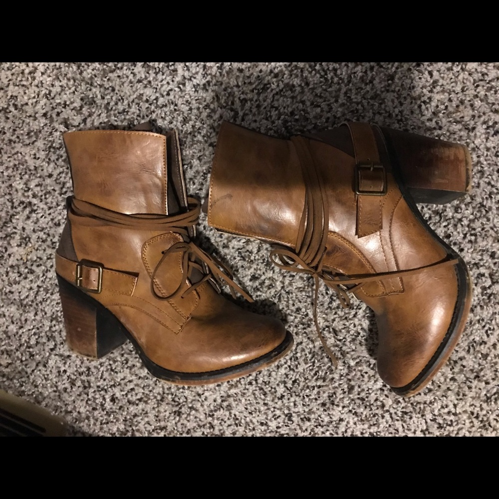 Pierre Dumas Blocked heel boots